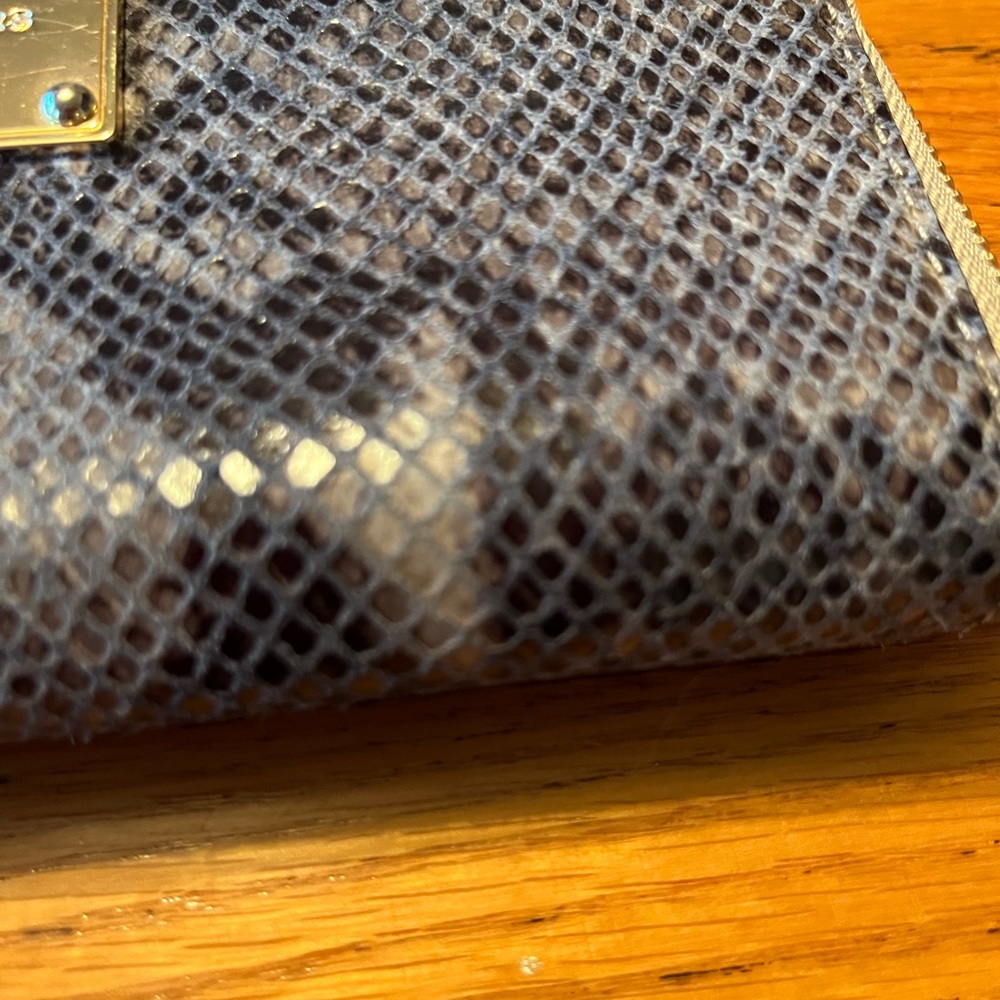 🍁Like New Michael Kors Wallet🌲 - Picture 4 of 16